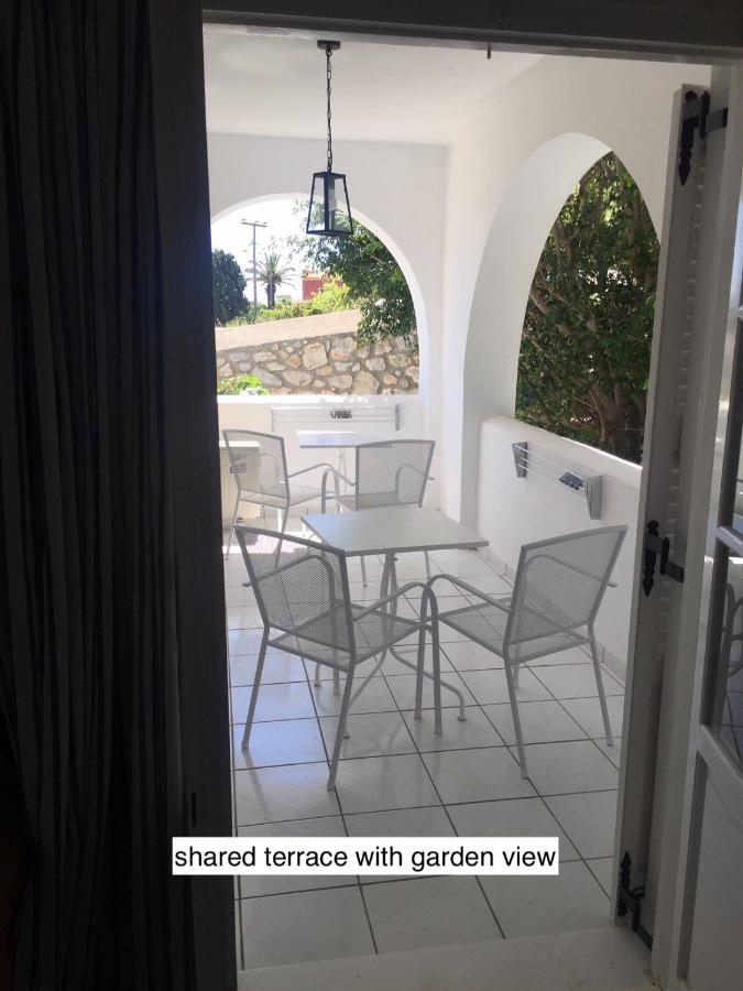 Oltremare Inn Spetses Town Bagian luar foto