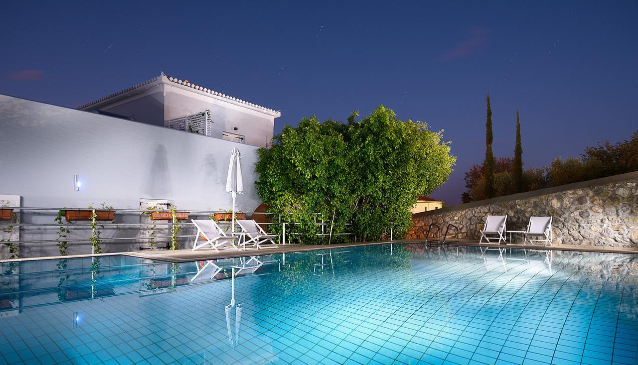 Oltremare Inn Spetses Town Bagian luar foto